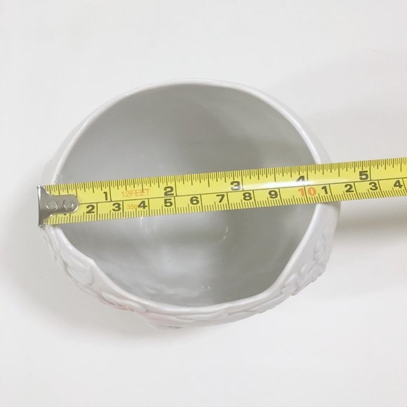 Vintage FTD 1993 Embossed Mother Child Hands White Pink Ceramic Planter Vase - Picture 6 of 8